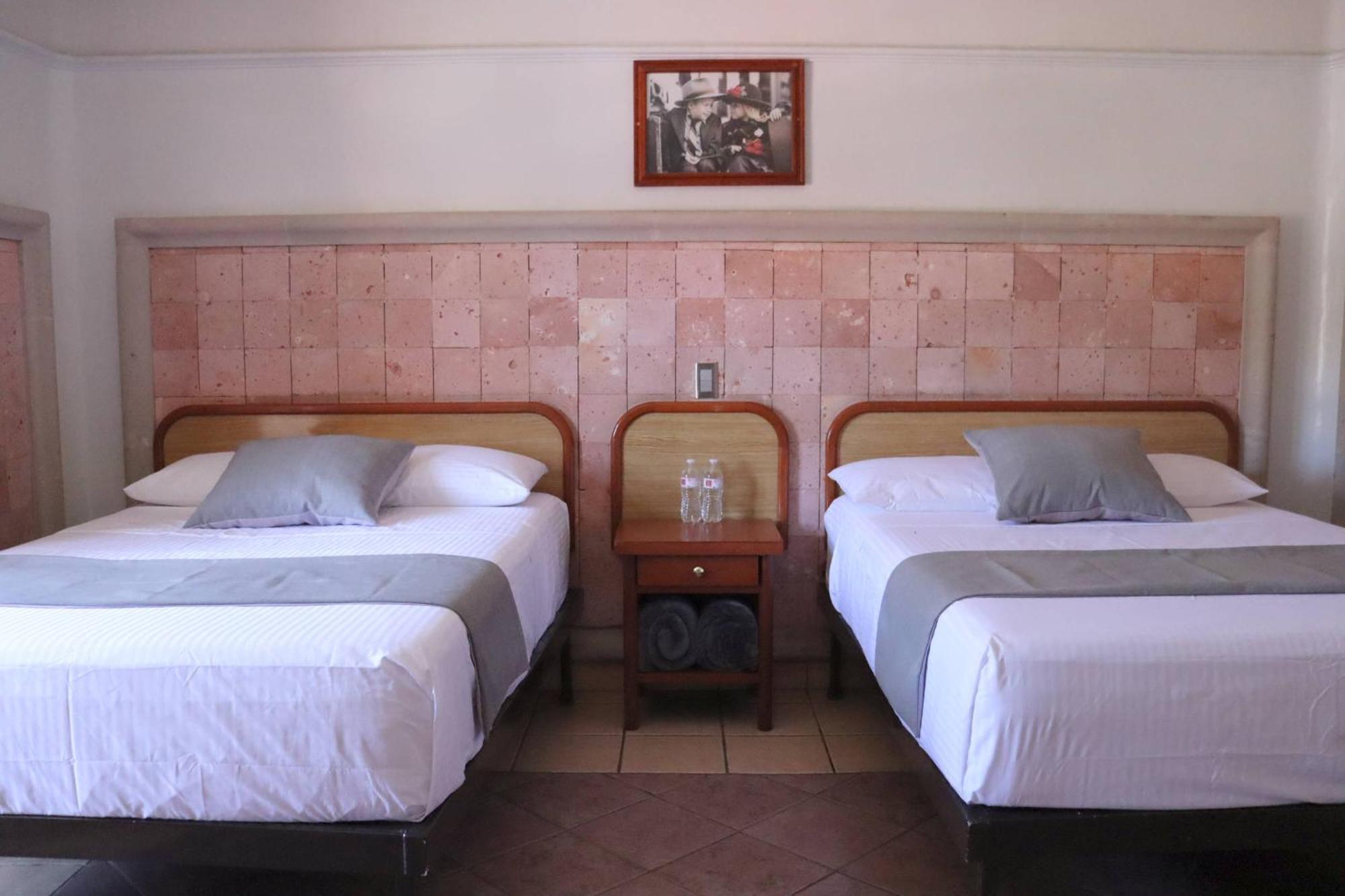 Hotel Riviera San Juan de los Lagos Bagian luar foto