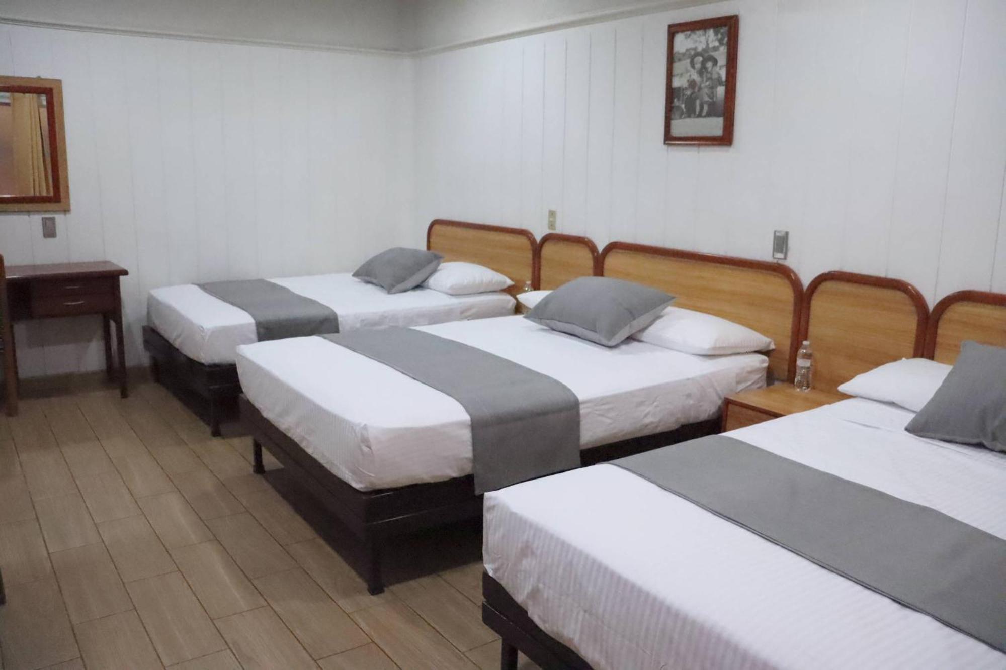 Hotel Riviera San Juan de los Lagos Bagian luar foto